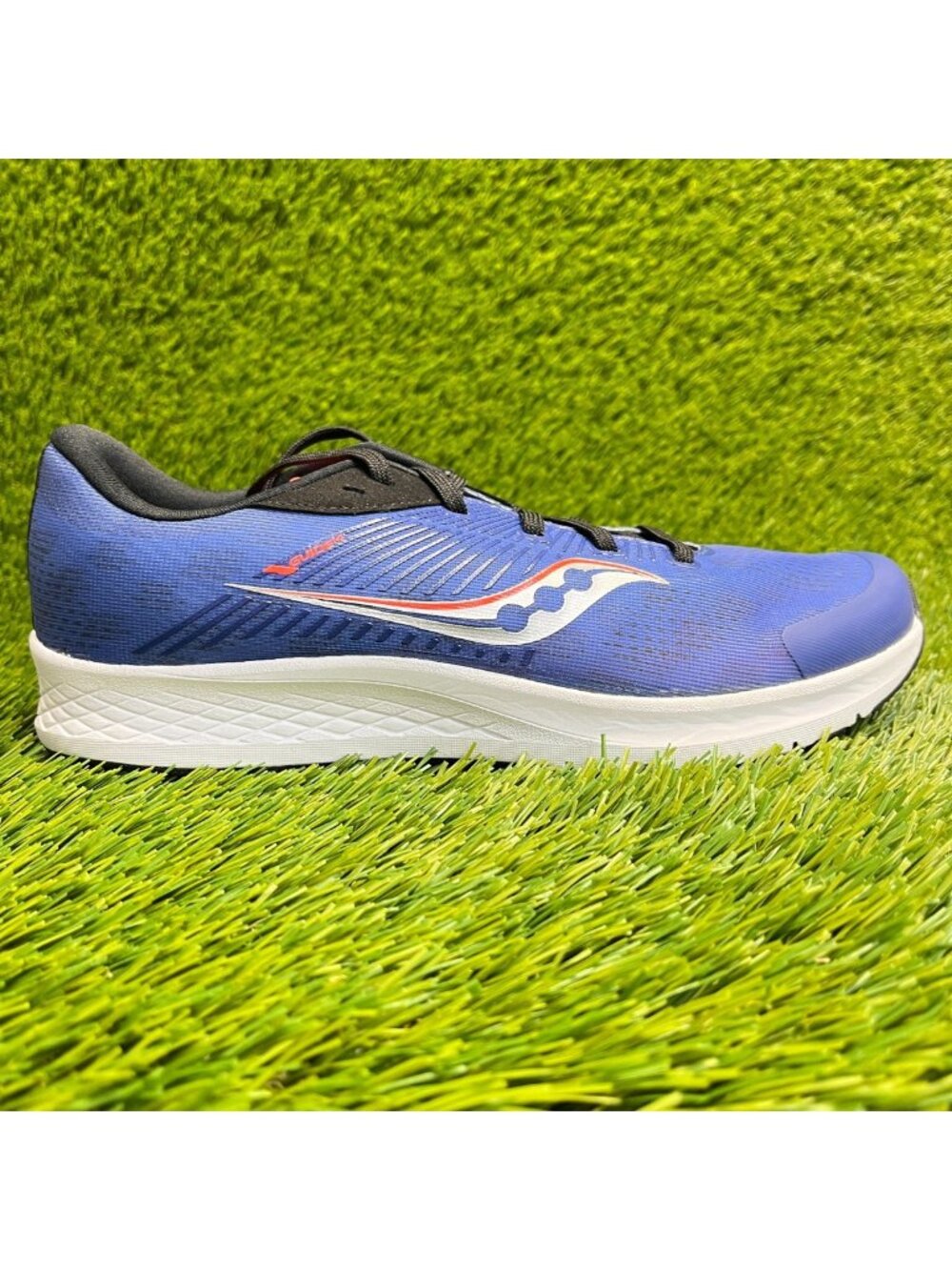 Saucony Guide 14 Boys Size 7Y Blue White Athletic Running Walking Shoes Sneakers